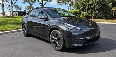 Tesla Model Y 2025