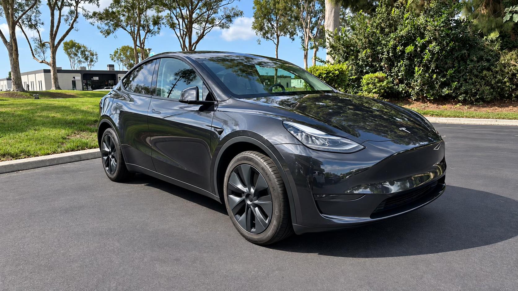 Tesla Model Y 2025 in Irvine, CA
