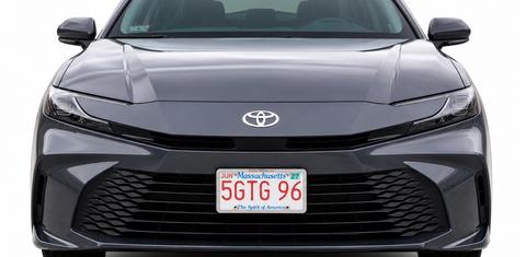 Toyota Camry Hybrid 2025
