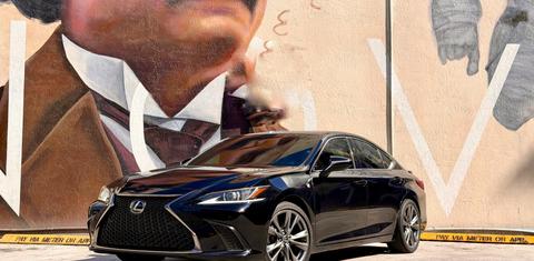 Lexus ES 2019