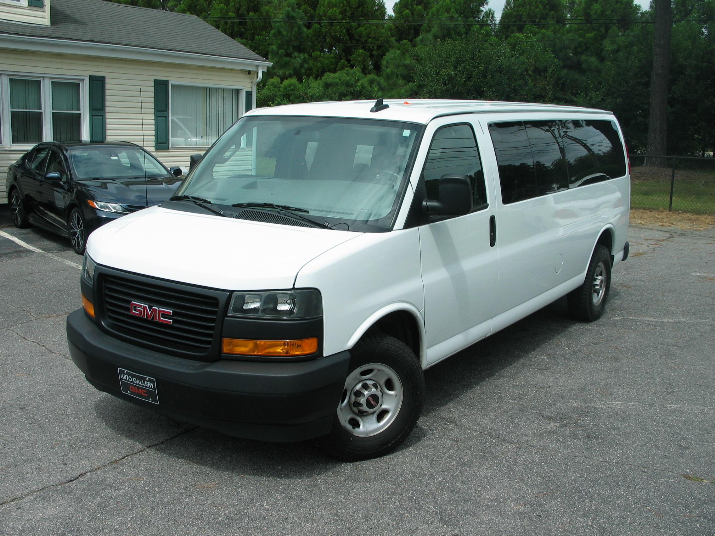 GMC Savana 2022 in 