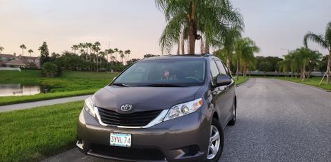 Toyota Sienna 2013