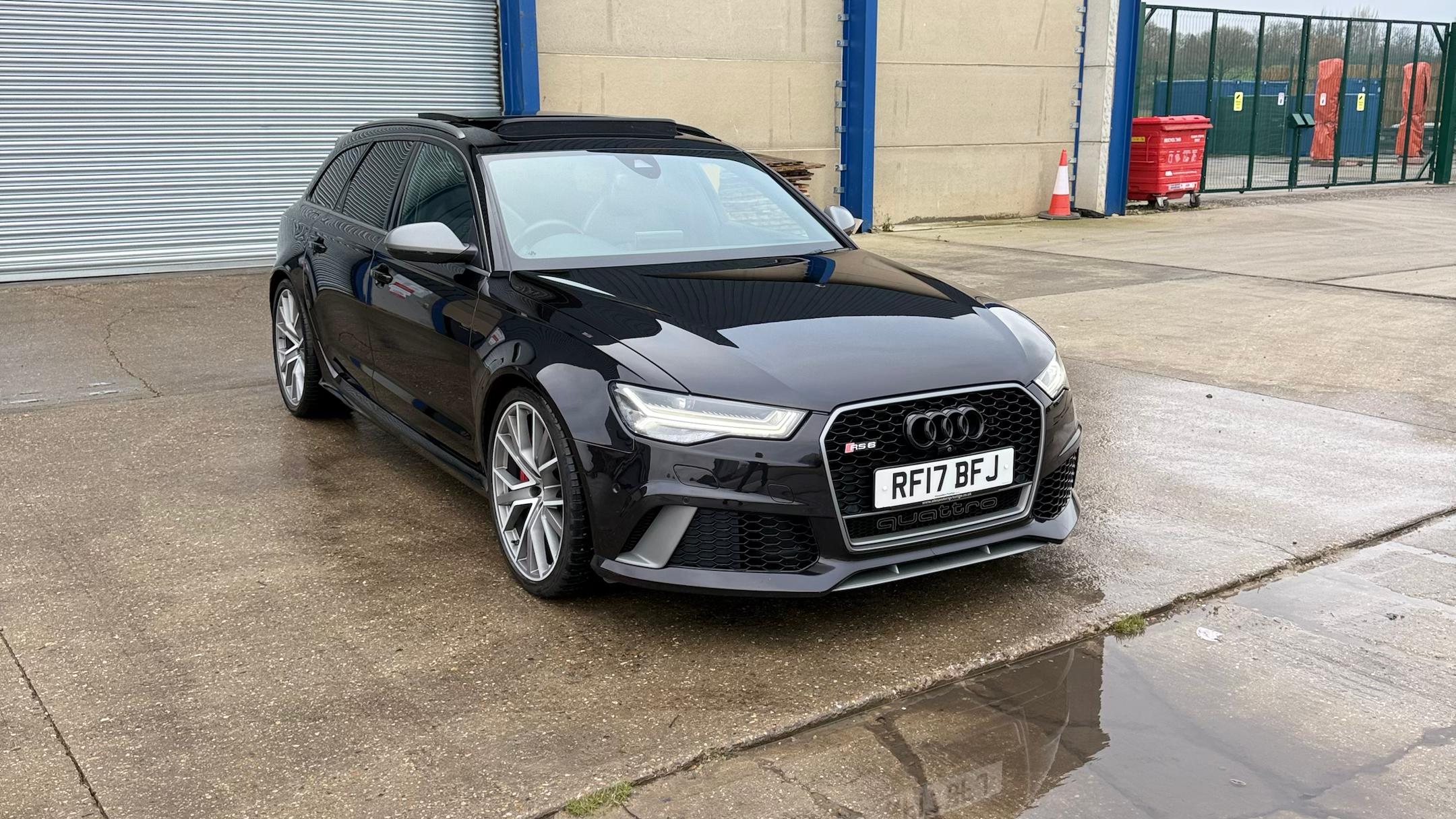 Audi RS6 Avant 2017 in Kelvedon Hatch
