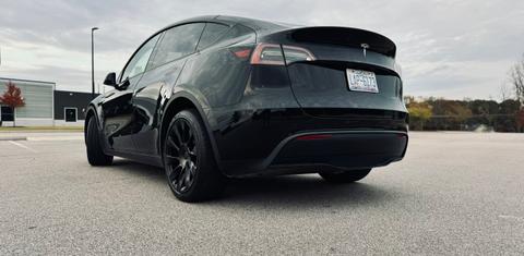 Tesla Model Y 2024