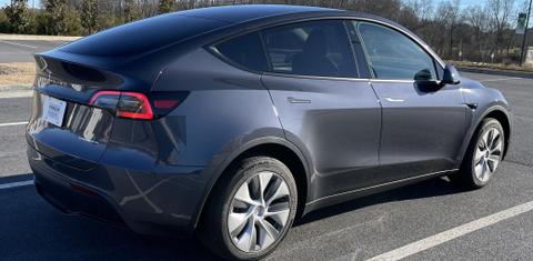 Tesla Model Y 2023