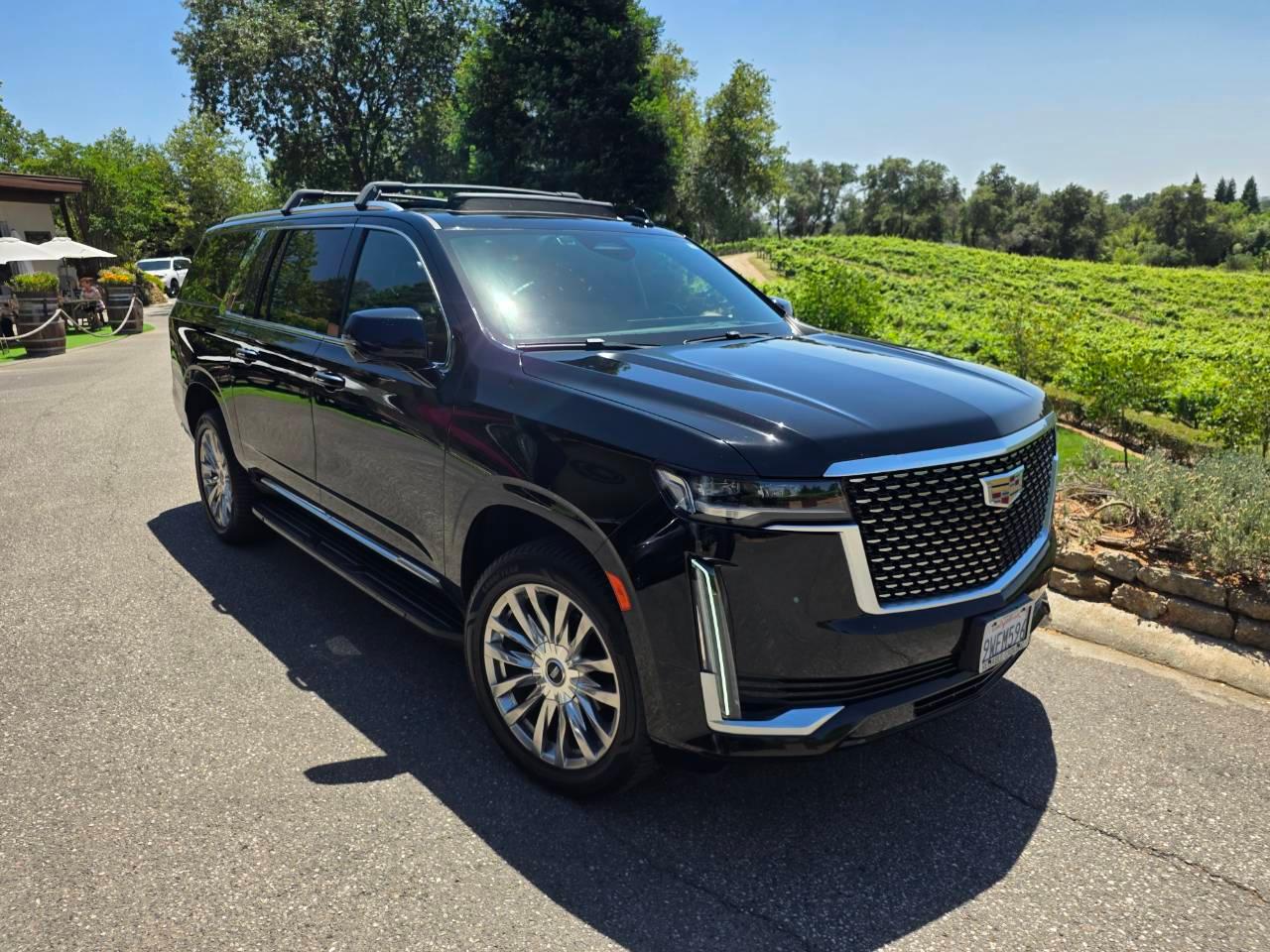Cadillac Escalade ESV 2023 in 