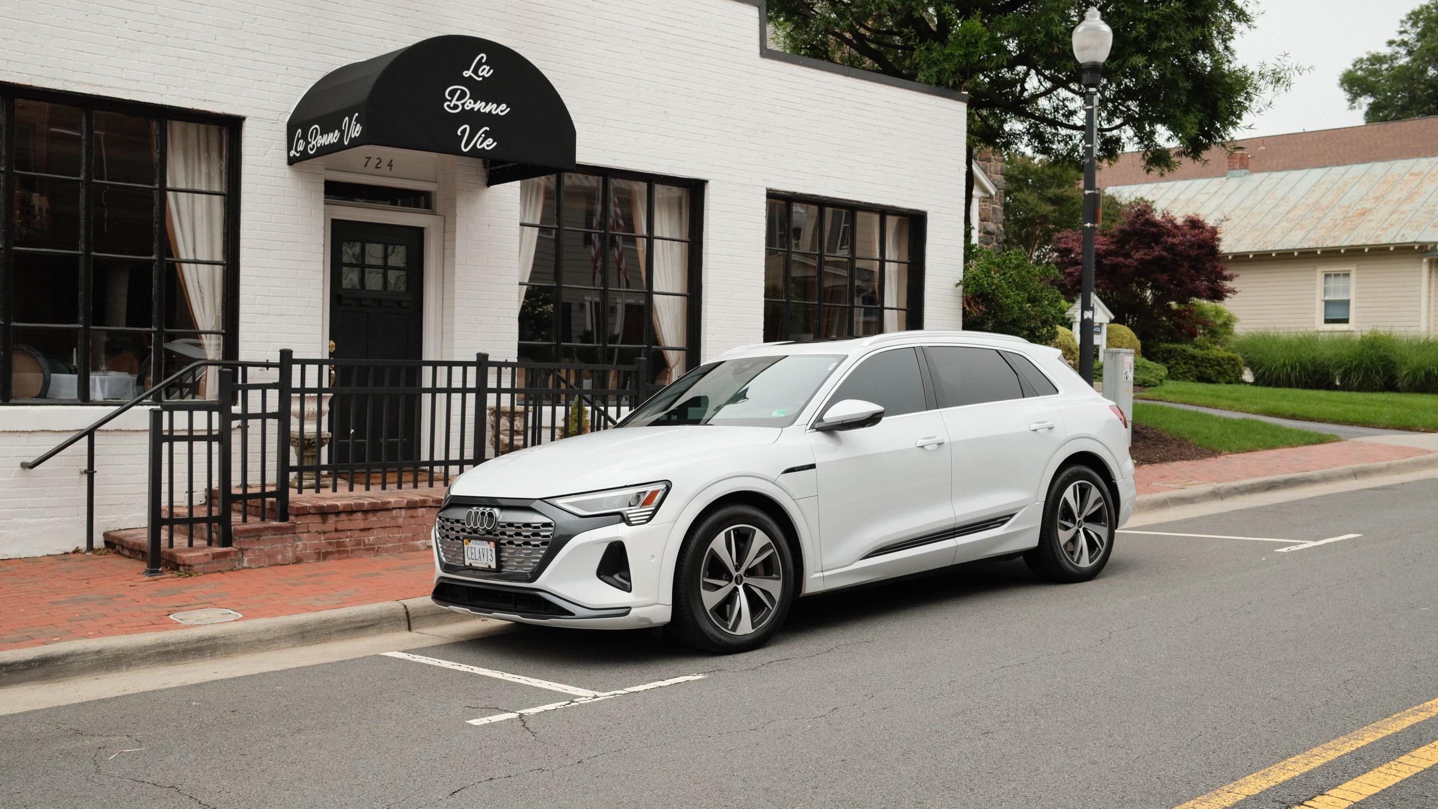 Audi Q8 e-tron 2024 in Herndon, VA