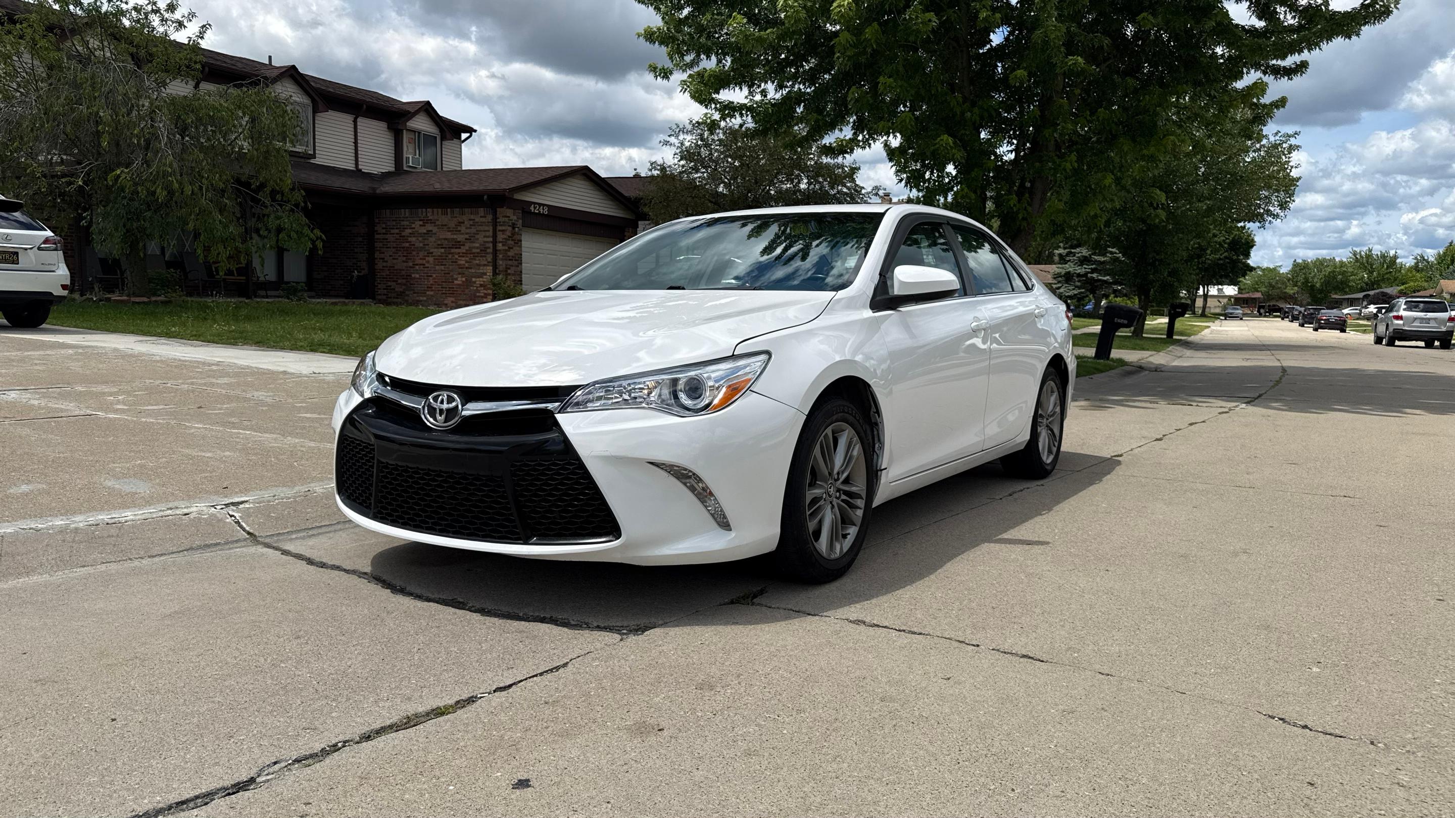 Toyota Camry 2015 in Sterling Heights, MI