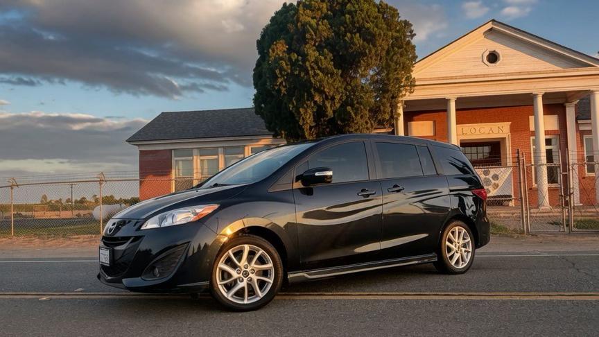 Mazda Mazda5 2015 in Fresno, CA