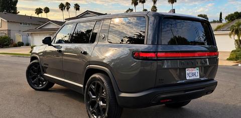 Rivian R1S 2026