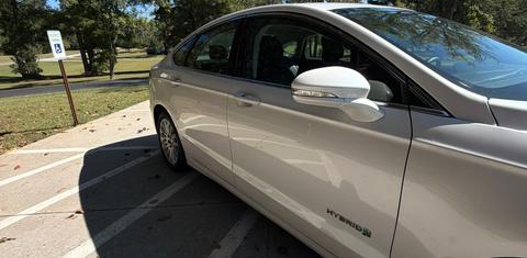 Ford Fusion Hybrid 2015