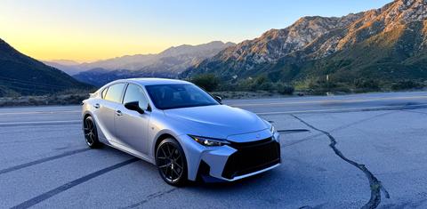 Lexus IS 2026