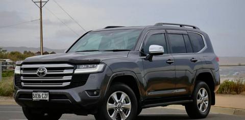 Toyota LANDCRUISER 2024