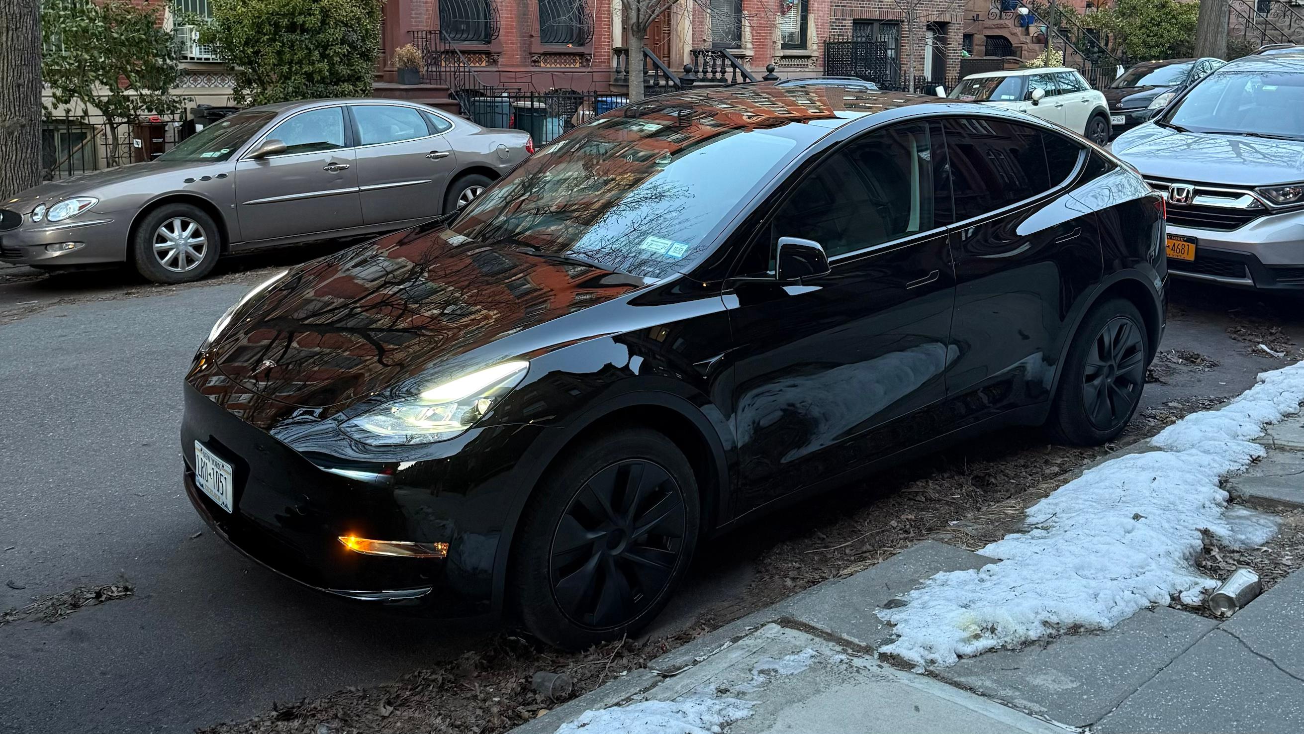 Tesla Model Y 2025 in West New York, NJ