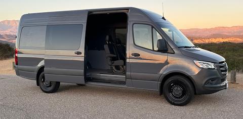 Mercedes-Benz Sprinter Crew 2024