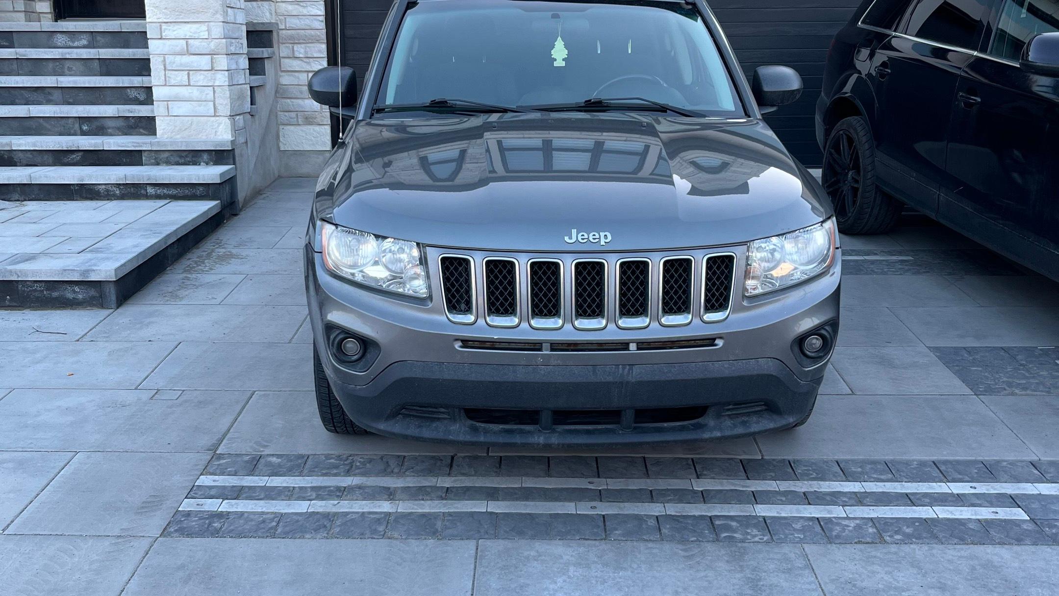 Jeep Compass 2012 in Laval, QC