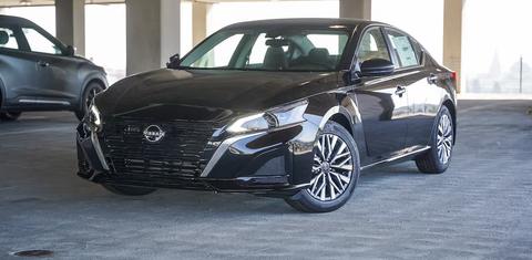 Nissan Altima 2025