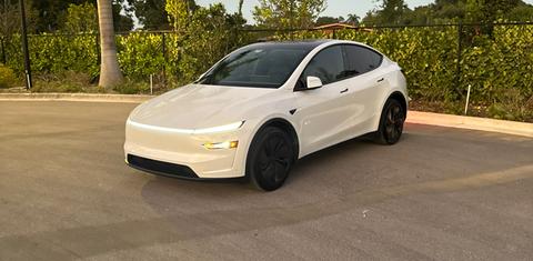 Tesla Model Y 2026