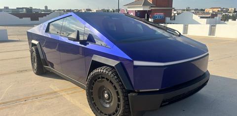 Tesla Cybertruck 2025