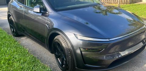 Tesla Model Y 2026