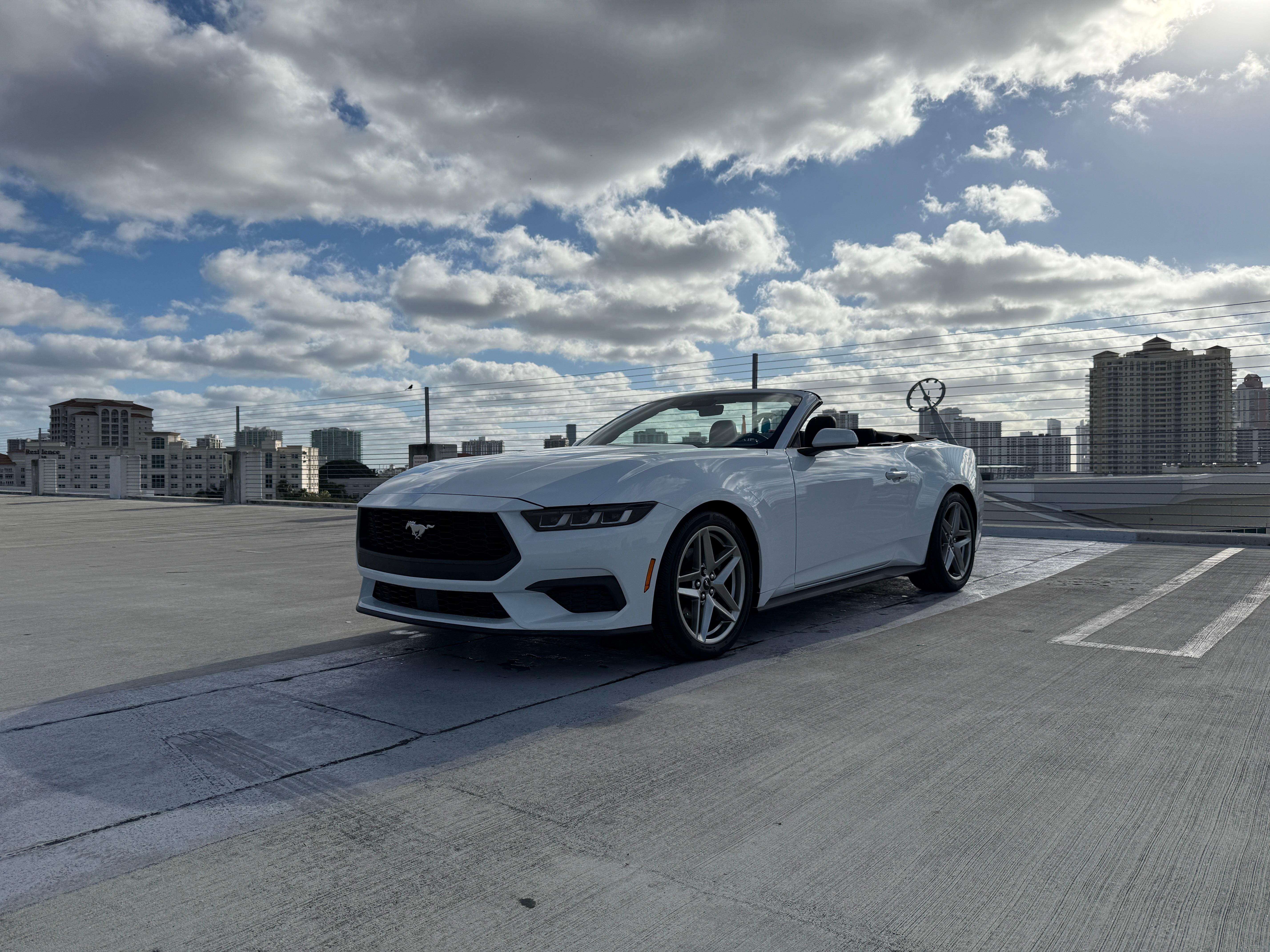 Ford Mustang 2024 in Miami, FL