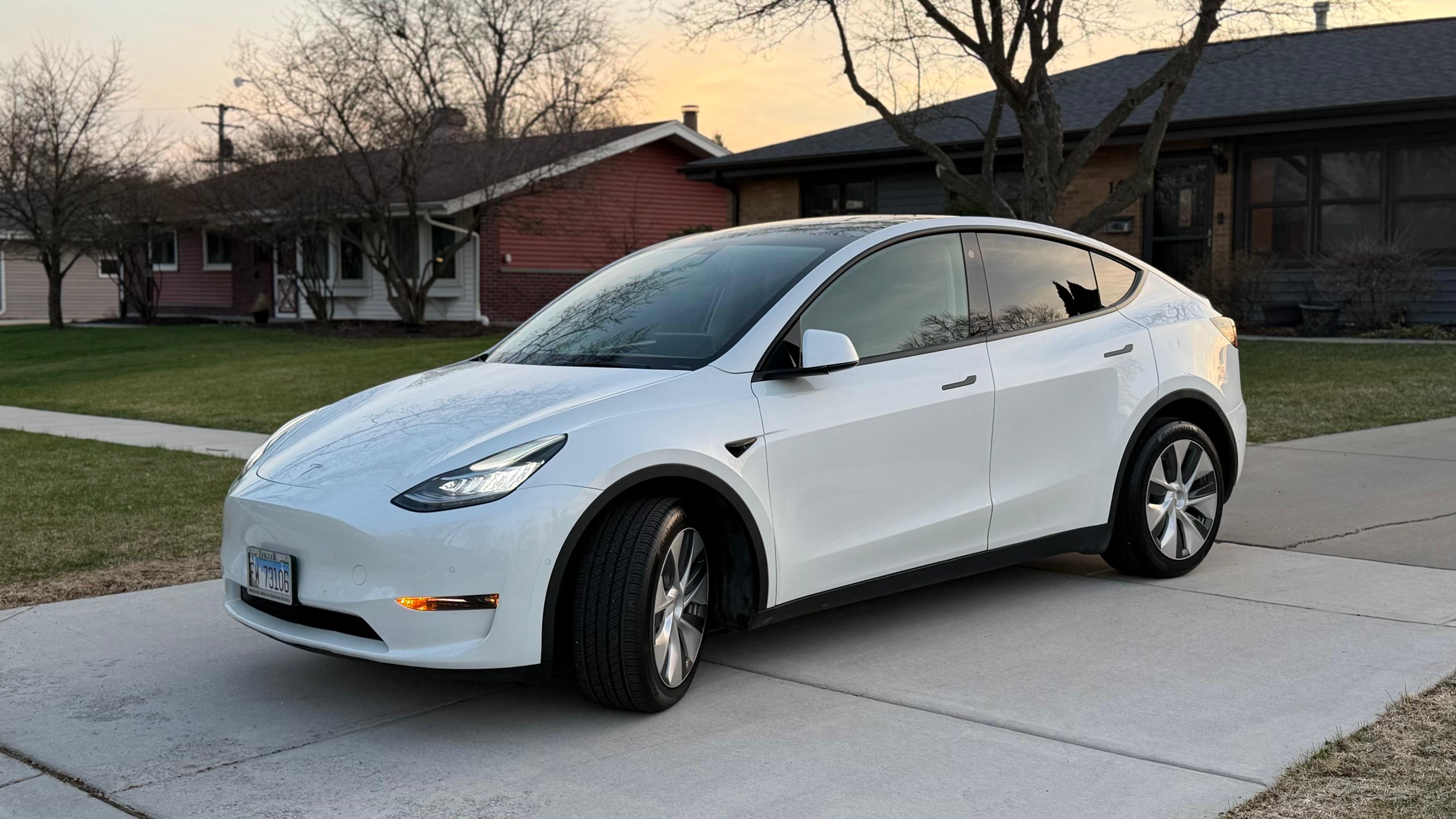Tesla Model Y 2022 in Schaumburg, IL