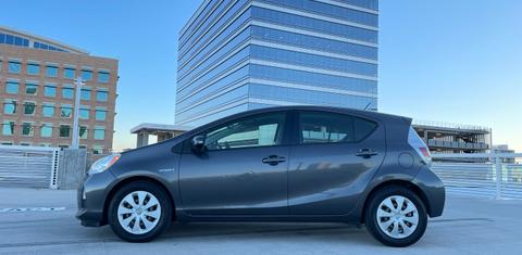 Toyota Prius c 2012
