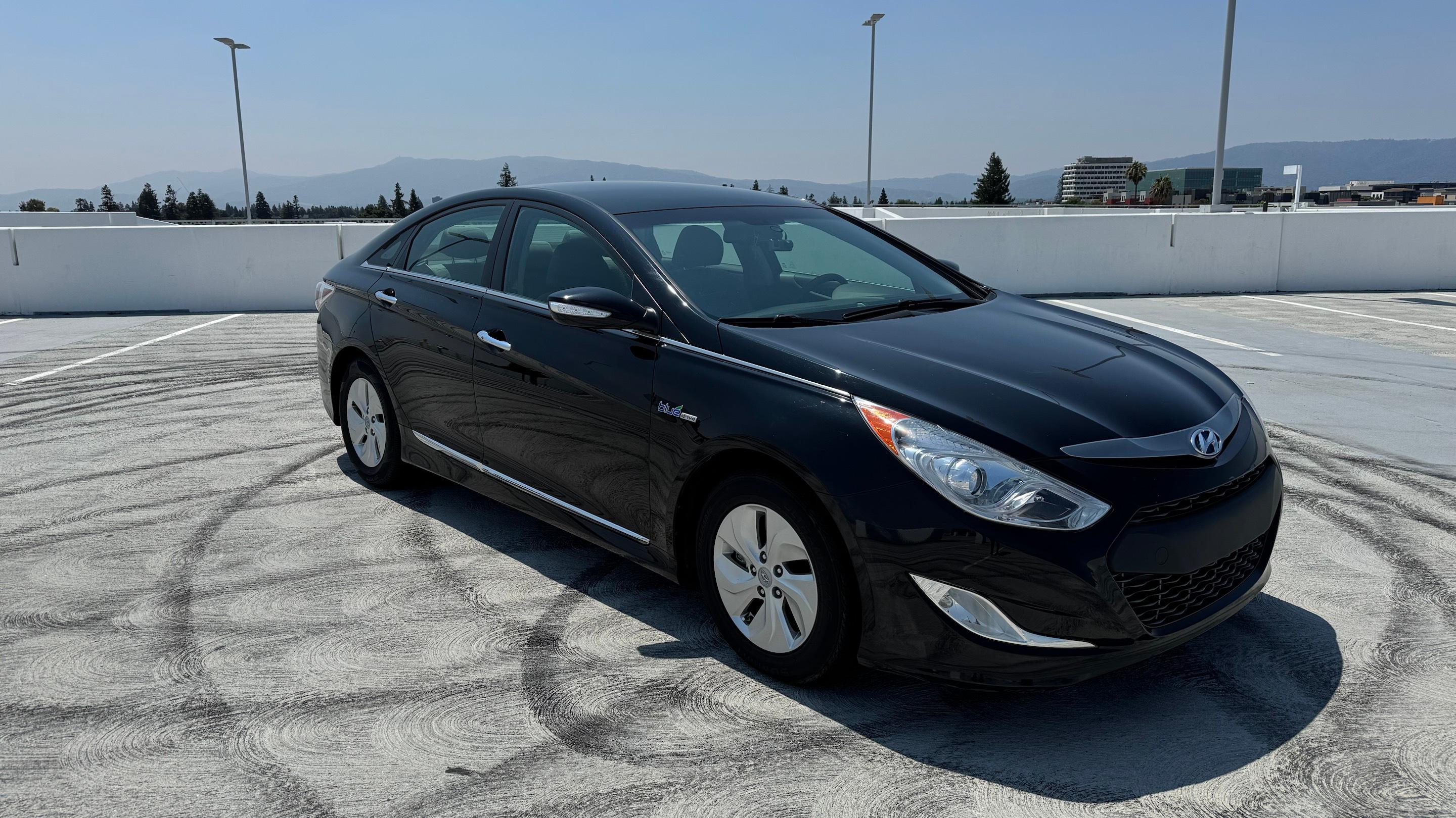 Hyundai Sonata Hybrid 2015 in Burlingame, CA