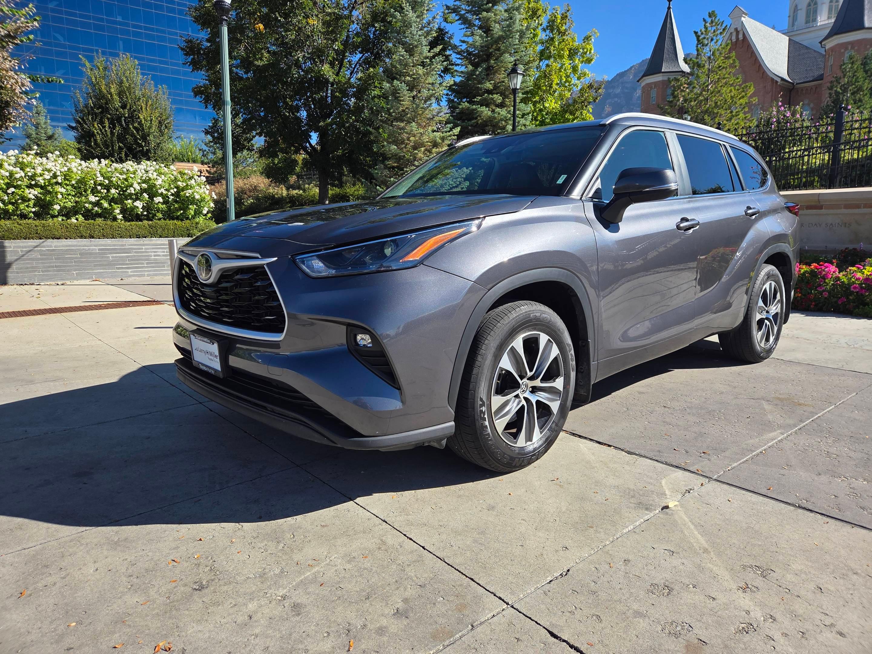 Toyota Highlander 2025 in Eagle Mountain, UT