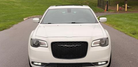 Chrysler 300 2016