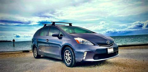 Toyota Prius v 2014