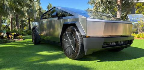 Tesla Cybertruck 2026