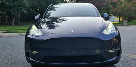 Tesla Model Y 2024