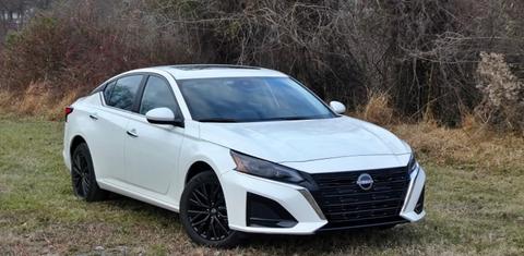 Nissan Altima 2025