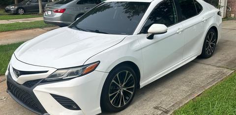 Toyota Camry 2019