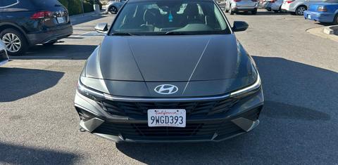 Hyundai Elantra 2024