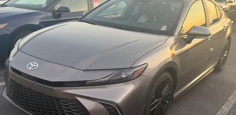 Toyota Camry Hybrid 2025