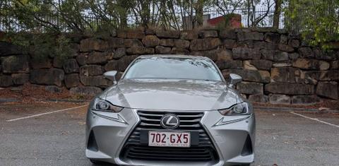 Lexus IS200t 2016