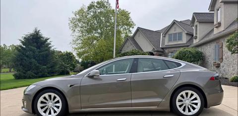 Tesla Model S 2016