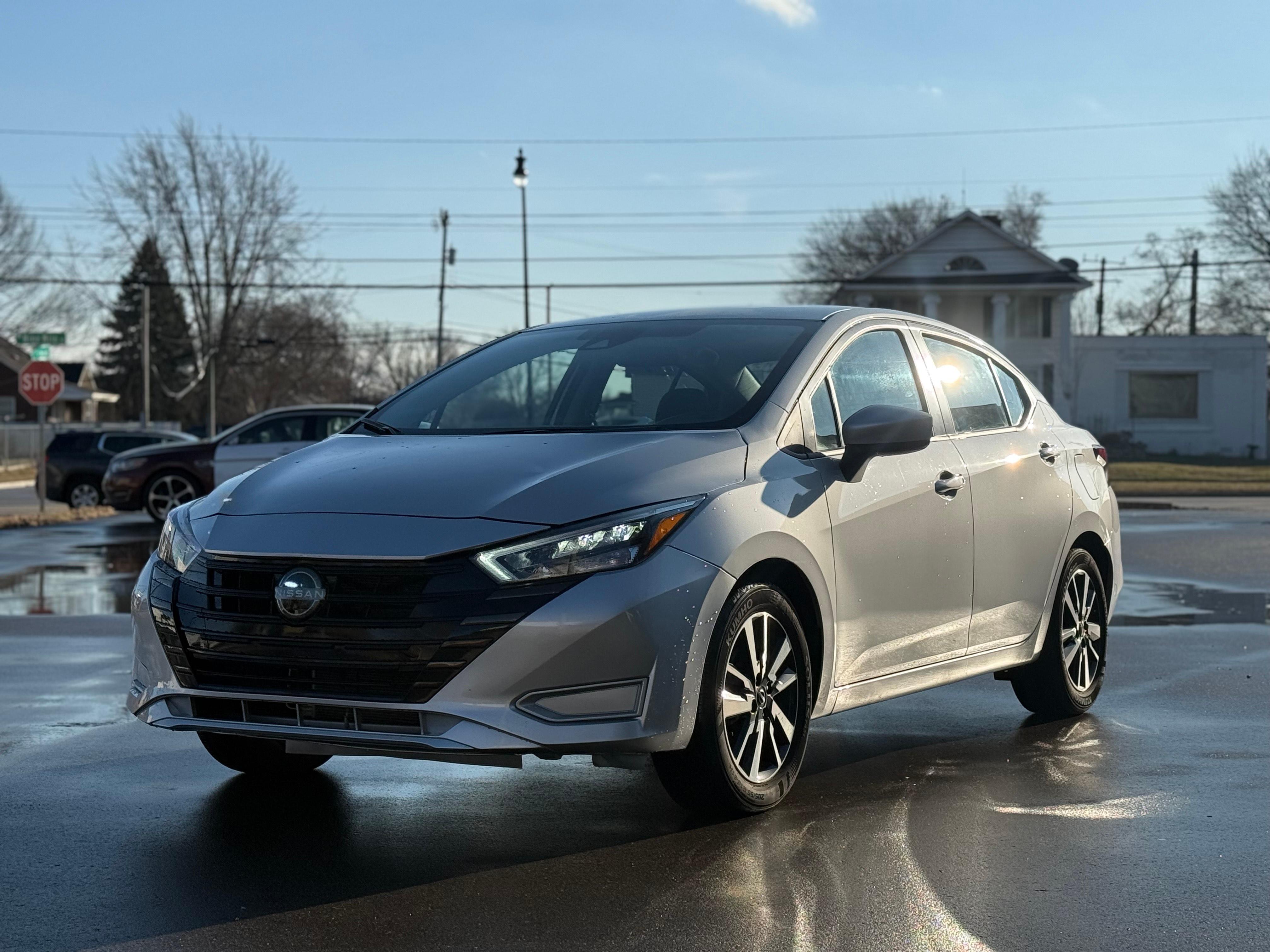 Nissan Versa 2025 in Warren, MI