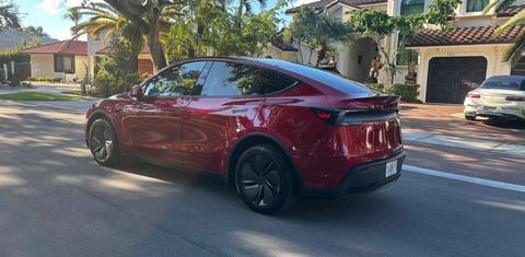 Tesla Model Y 2026