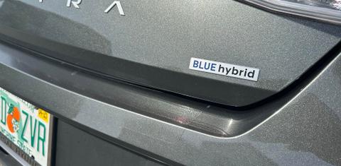Hyundai Elantra Hybrid 2024