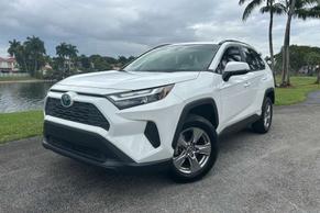 Toyota RAV4 Hybrid 2022 in Doral