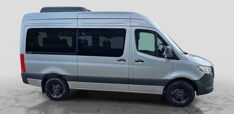 Mercedes-Benz Sprinter 2025