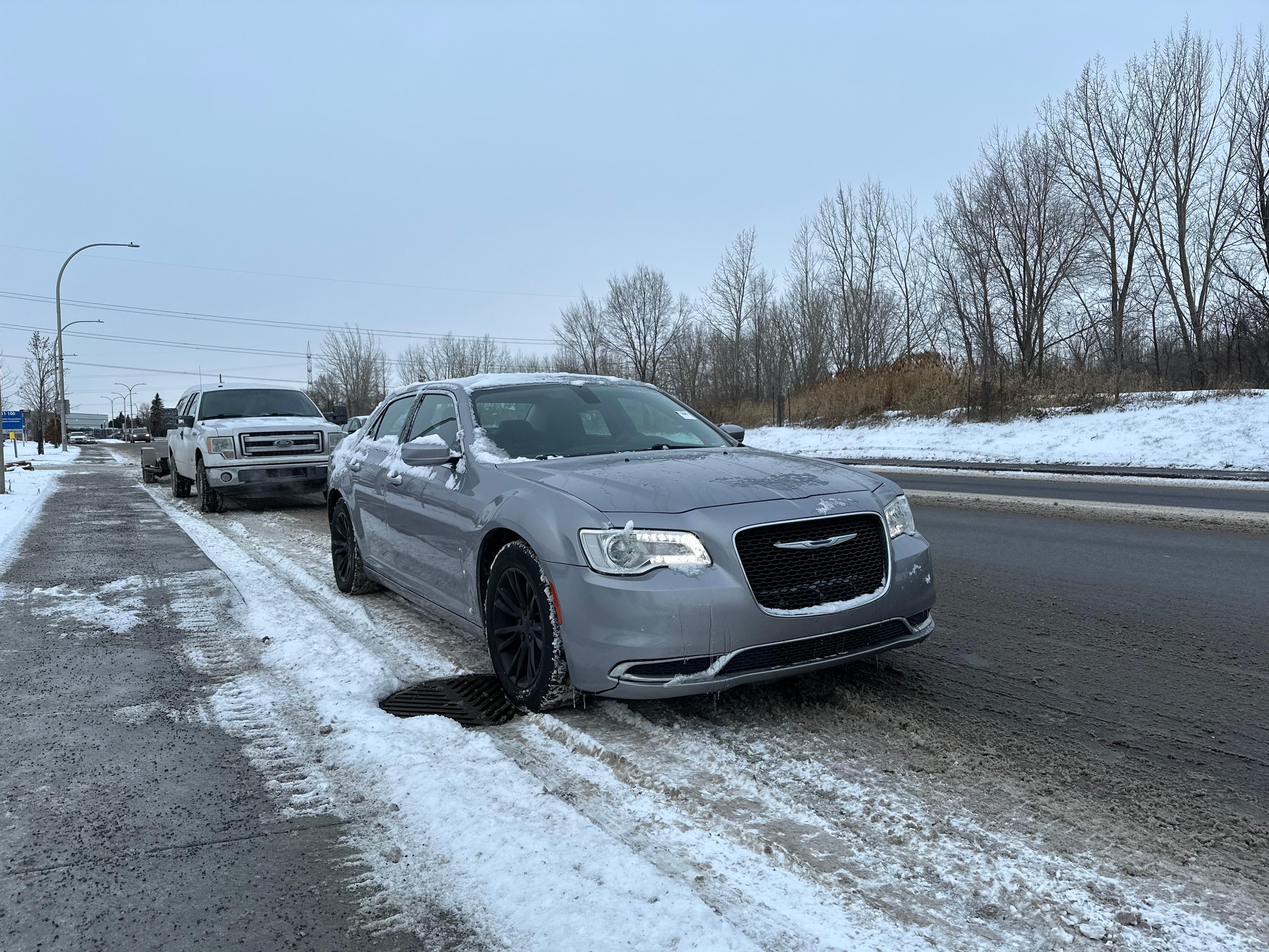 Chrysler 300 2016 in Mascouche, QC