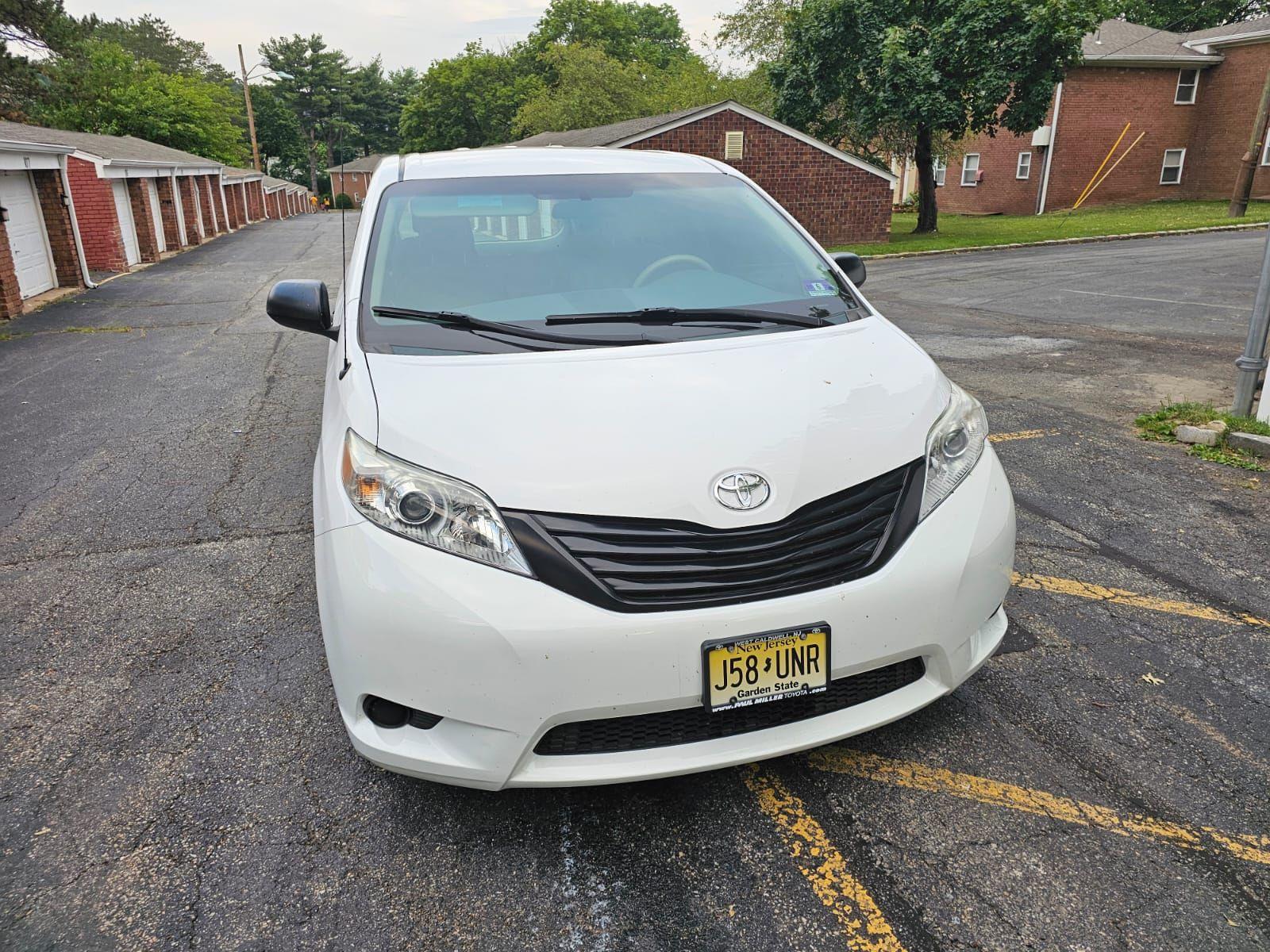 Toyota Sienna 2013 in Wayne, NJ