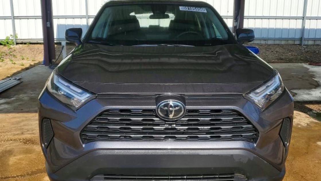Toyota RAV4 2024 in Centreville, VA