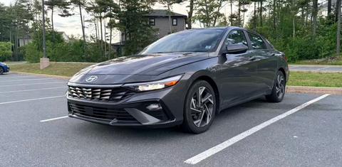 Hyundai Elantra 2024