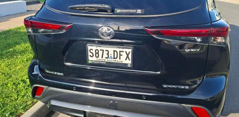 Toyota KLUGER 2024