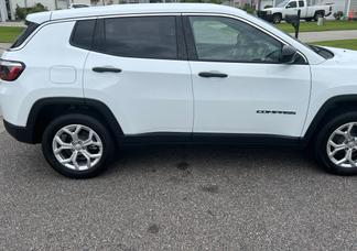 Jeep Compass car